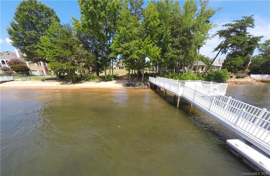 The Peninsula - Land