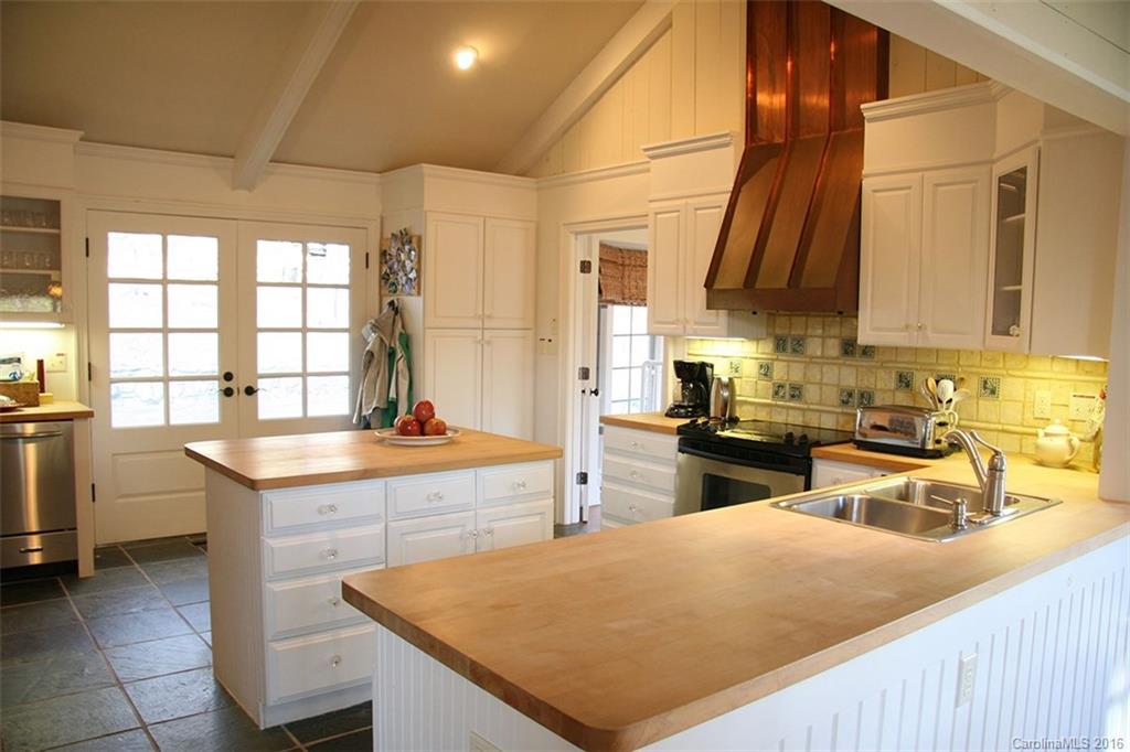 Lake Toxaway Estates - Residential