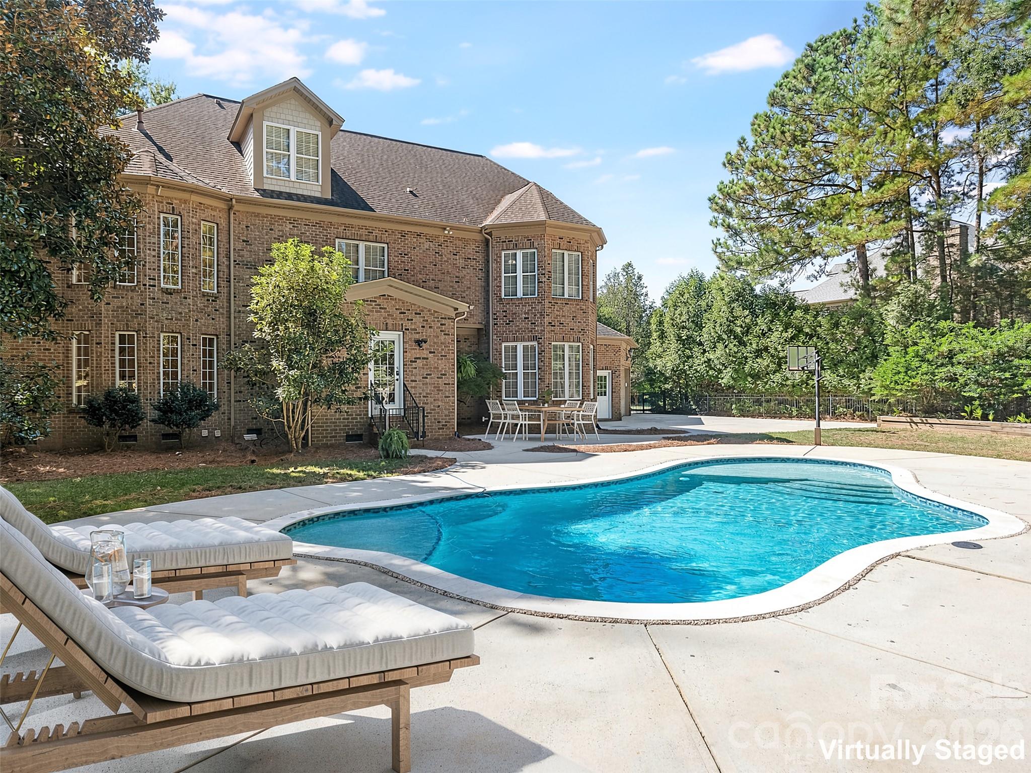 9200 Skipaway Drive