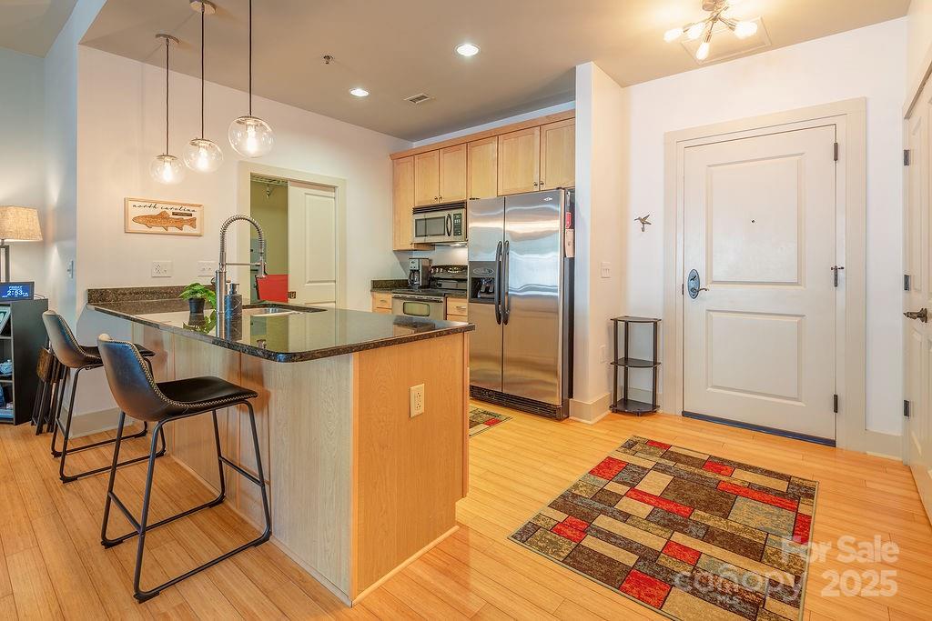 190 Broadway Street 409