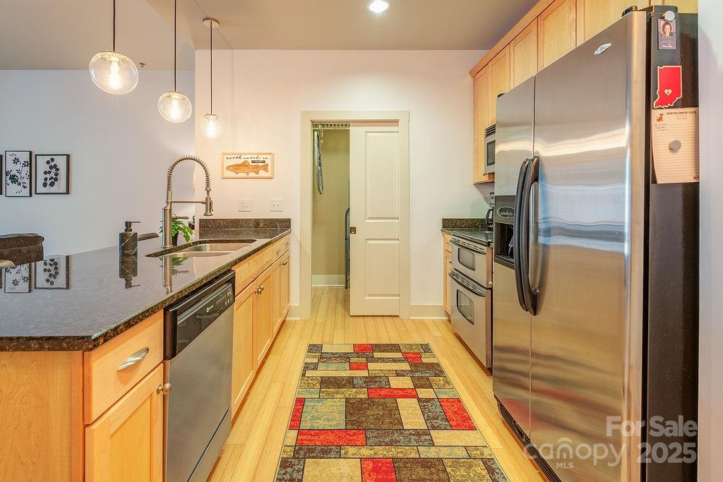 190 Broadway Street 409