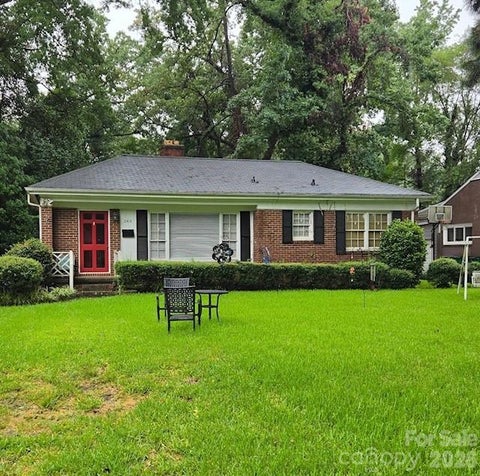 Photo of 2414 Arnold Drive, Charlotte, NC 28205 (MLS # 4406654)