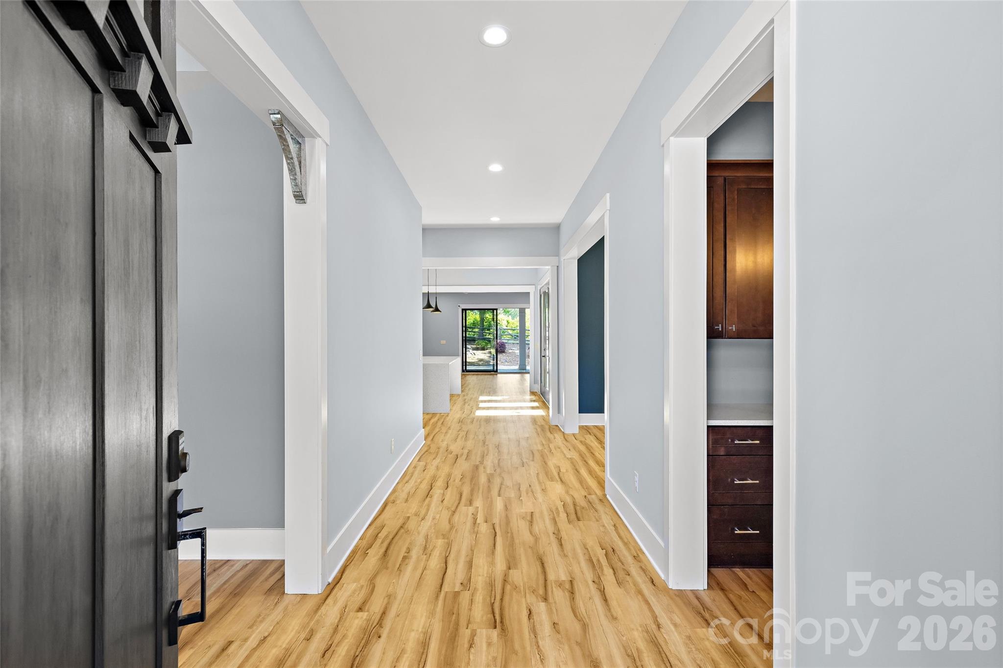 2917 Lake Shore Road S