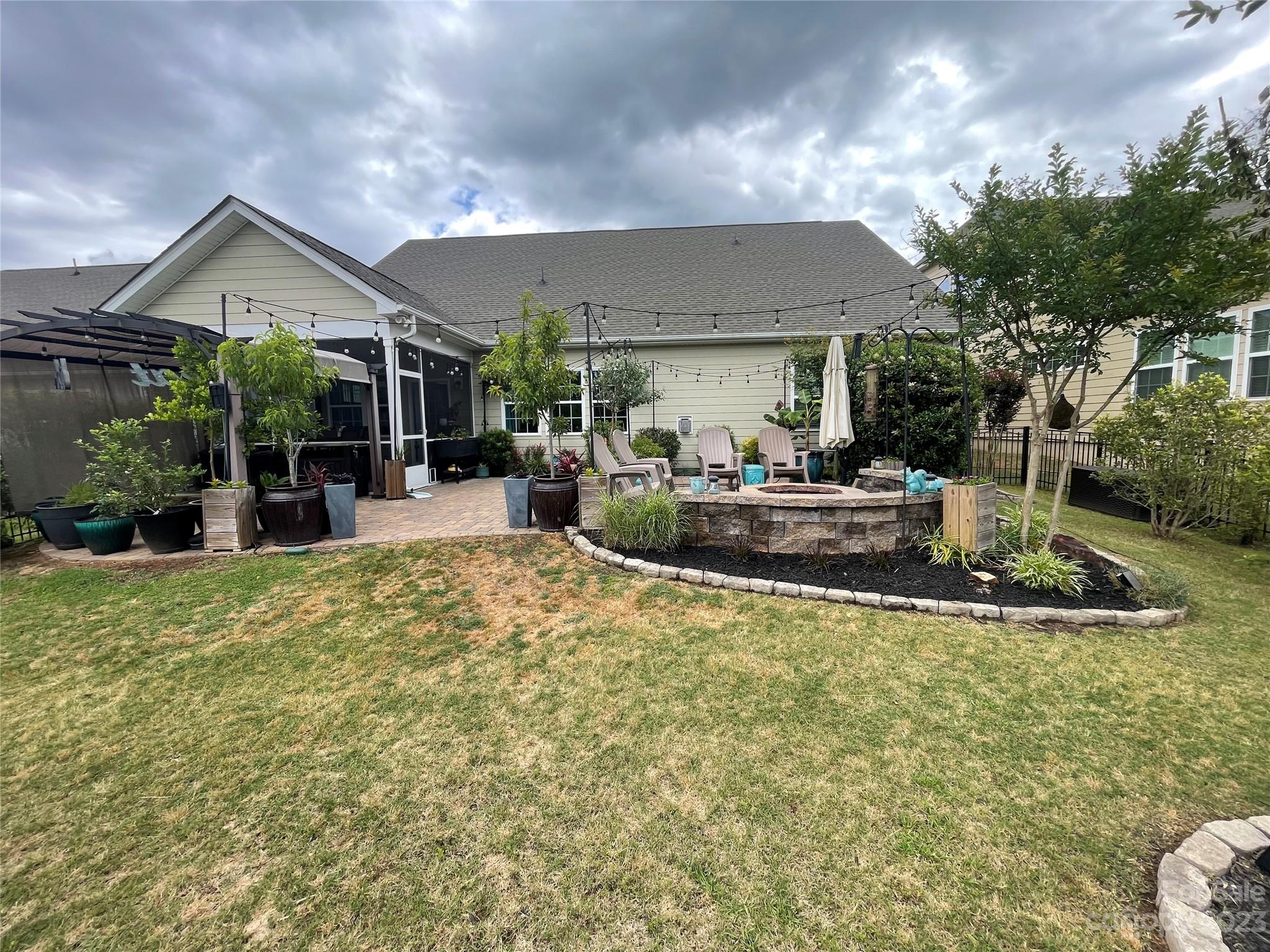 Summerhouse at Paddlers Cove - Residential
