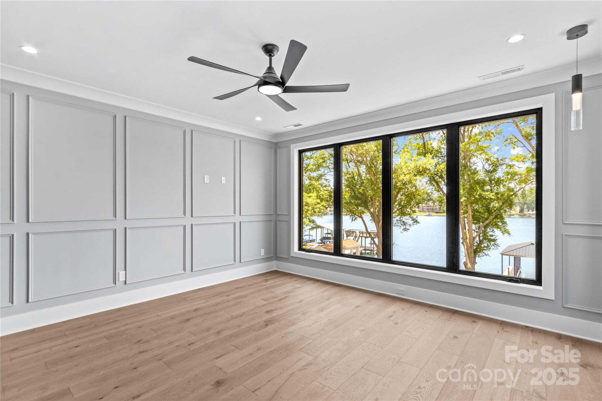 Imperial Point - Residential