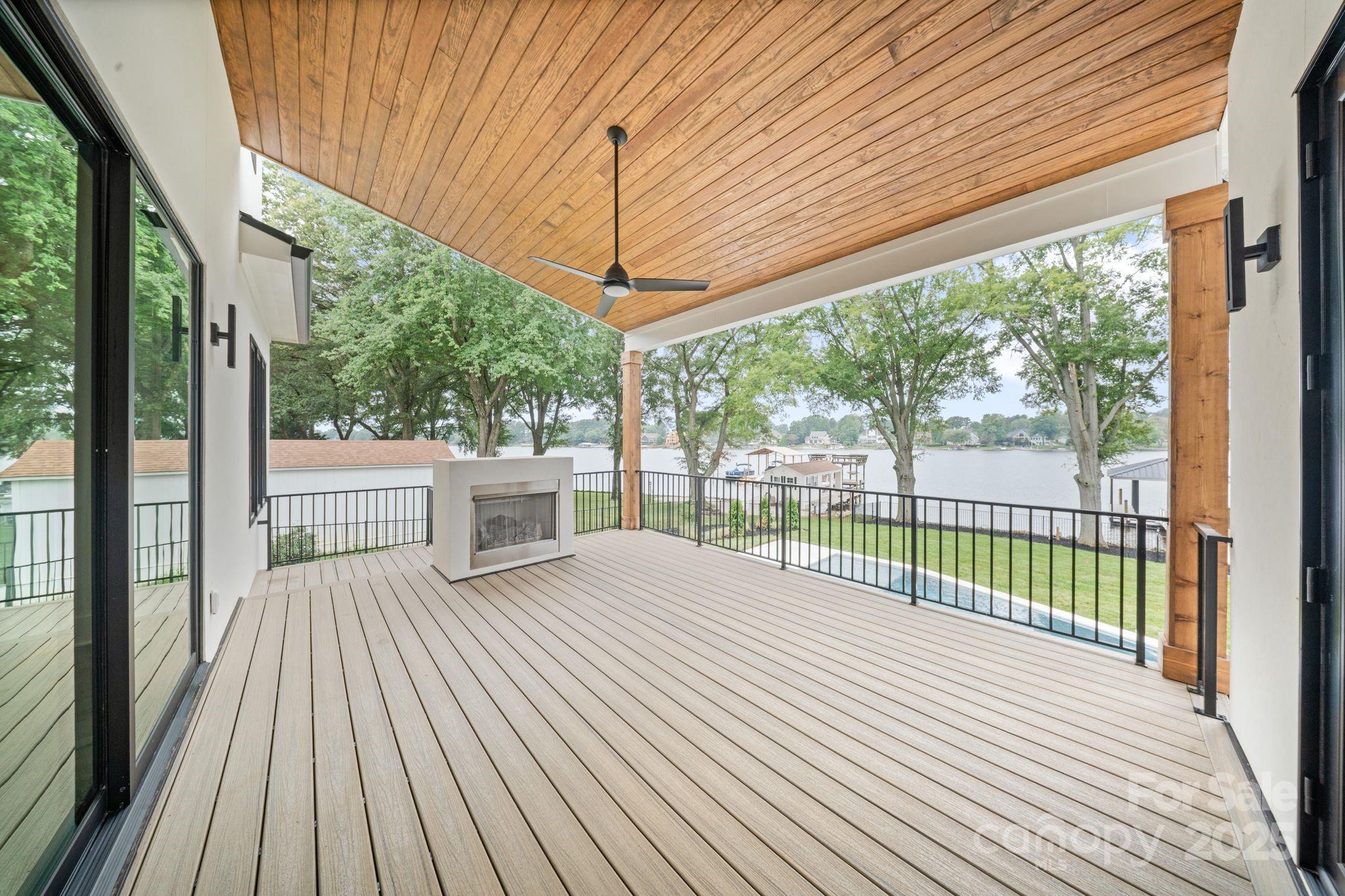 Imperial Point - Residential