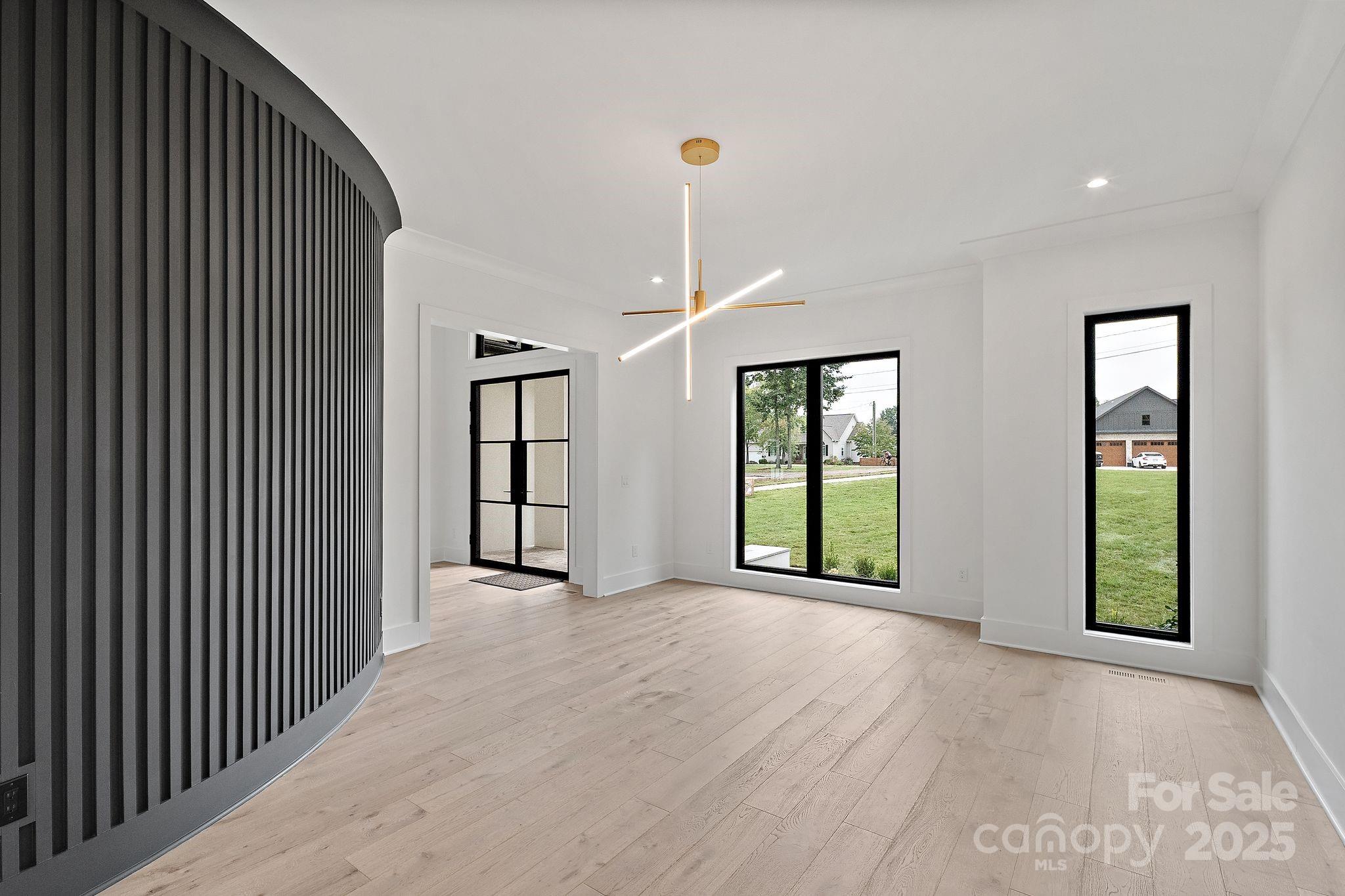 Imperial Point - Residential