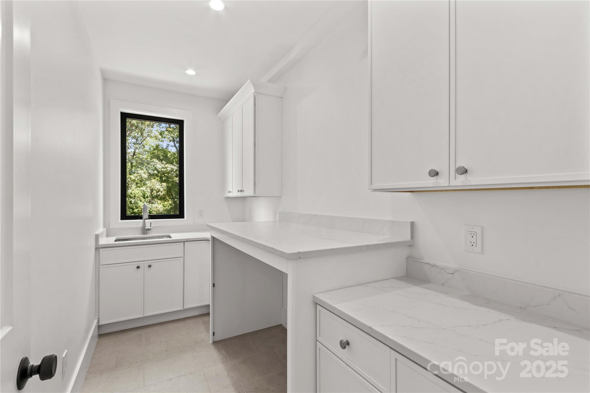 Imperial Point - Residential