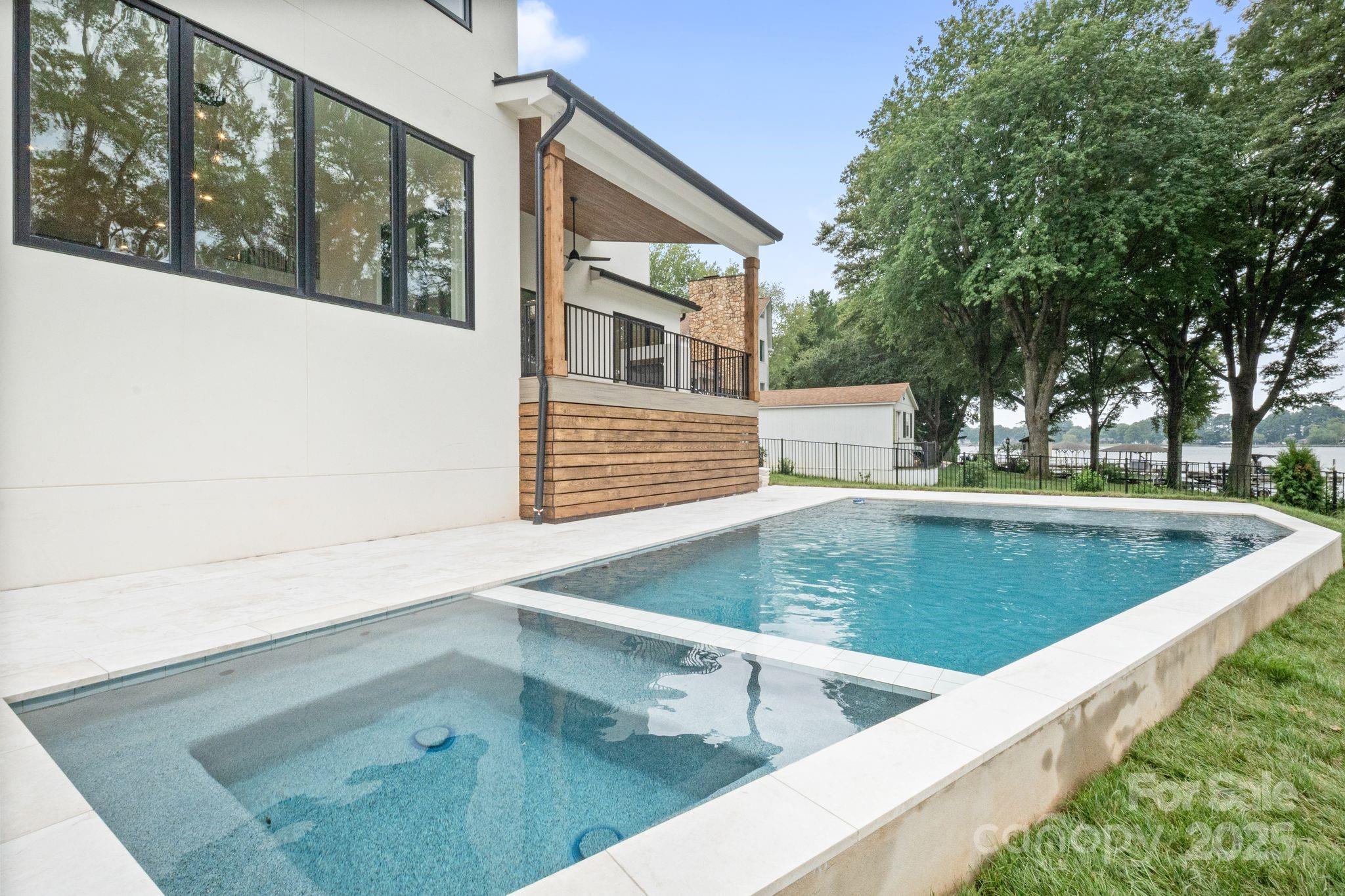 Imperial Point - Residential