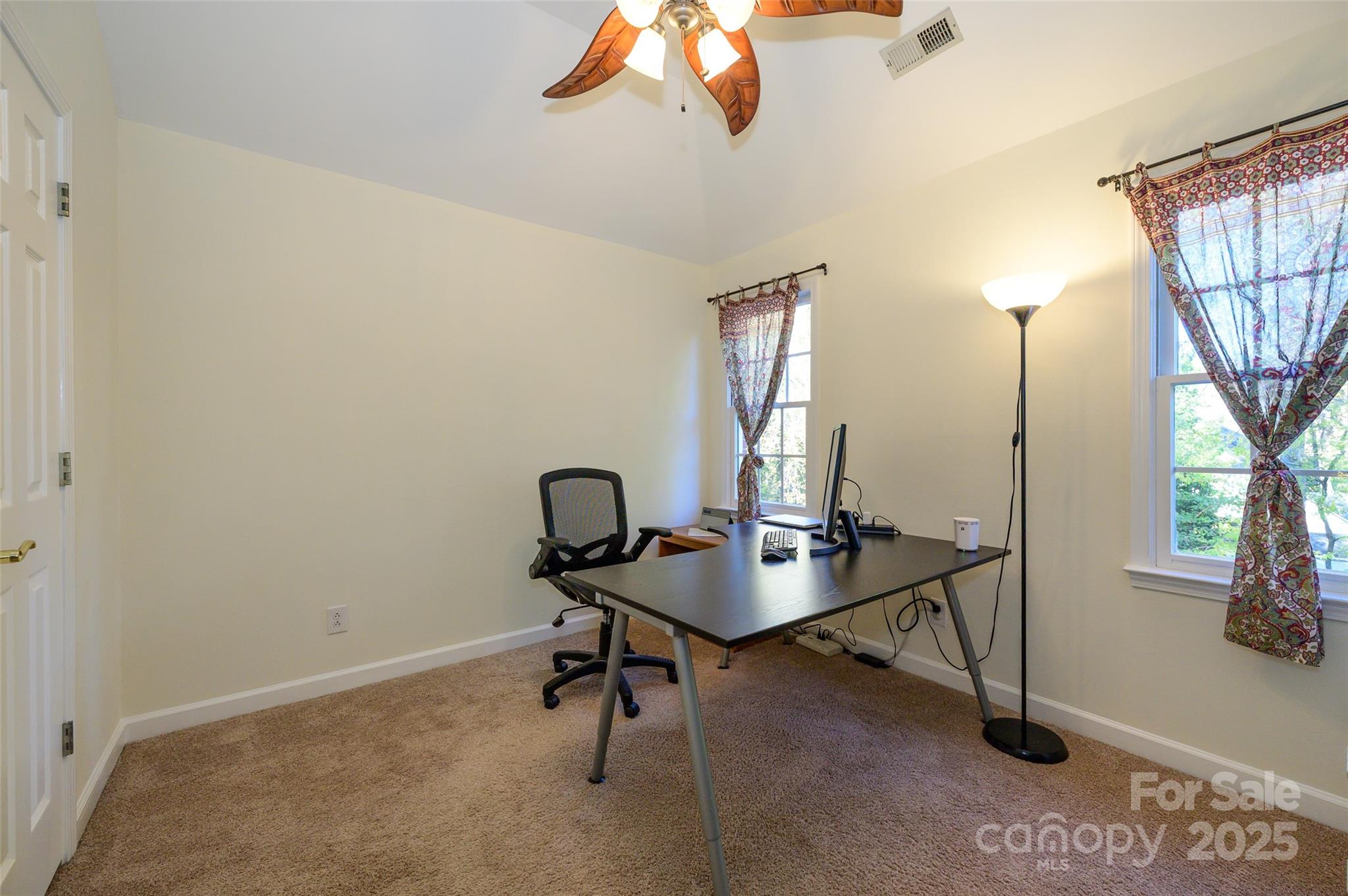 Hunters Gate - Residential