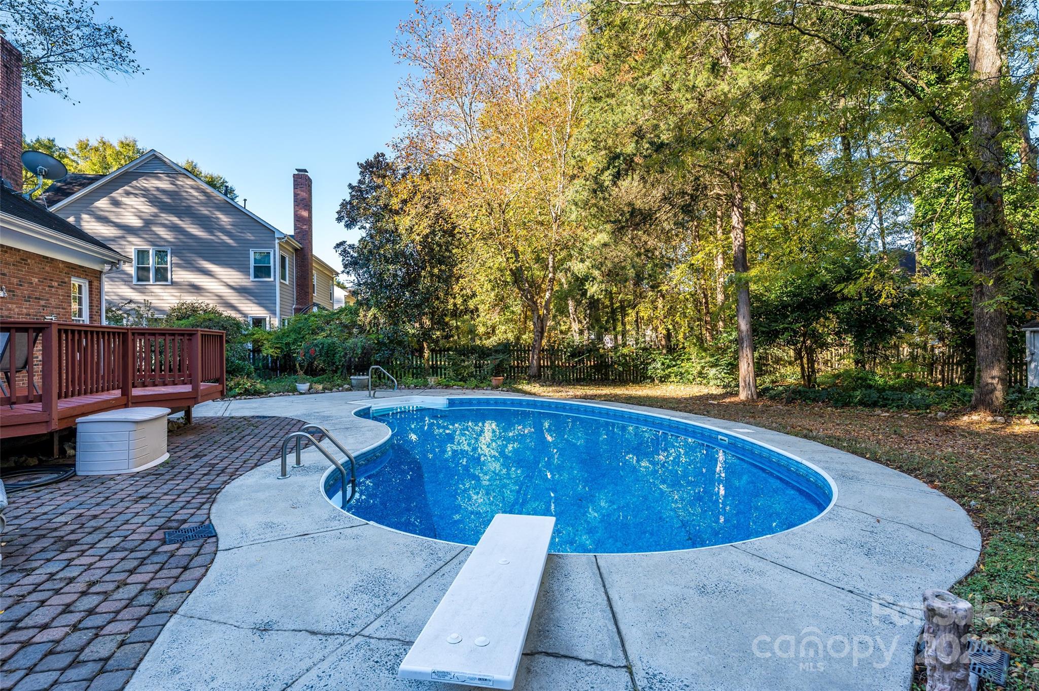 Hunters Gate - Residential