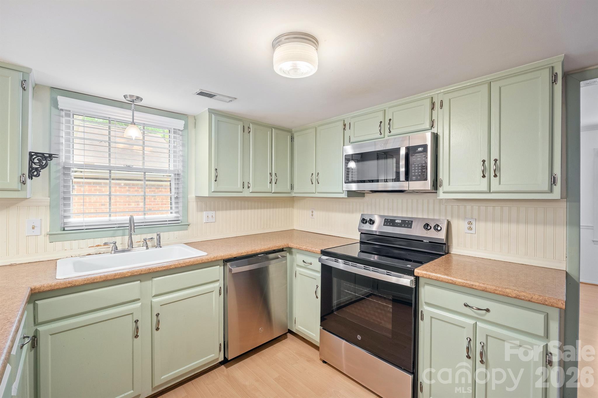 Sardis Forest - Residential