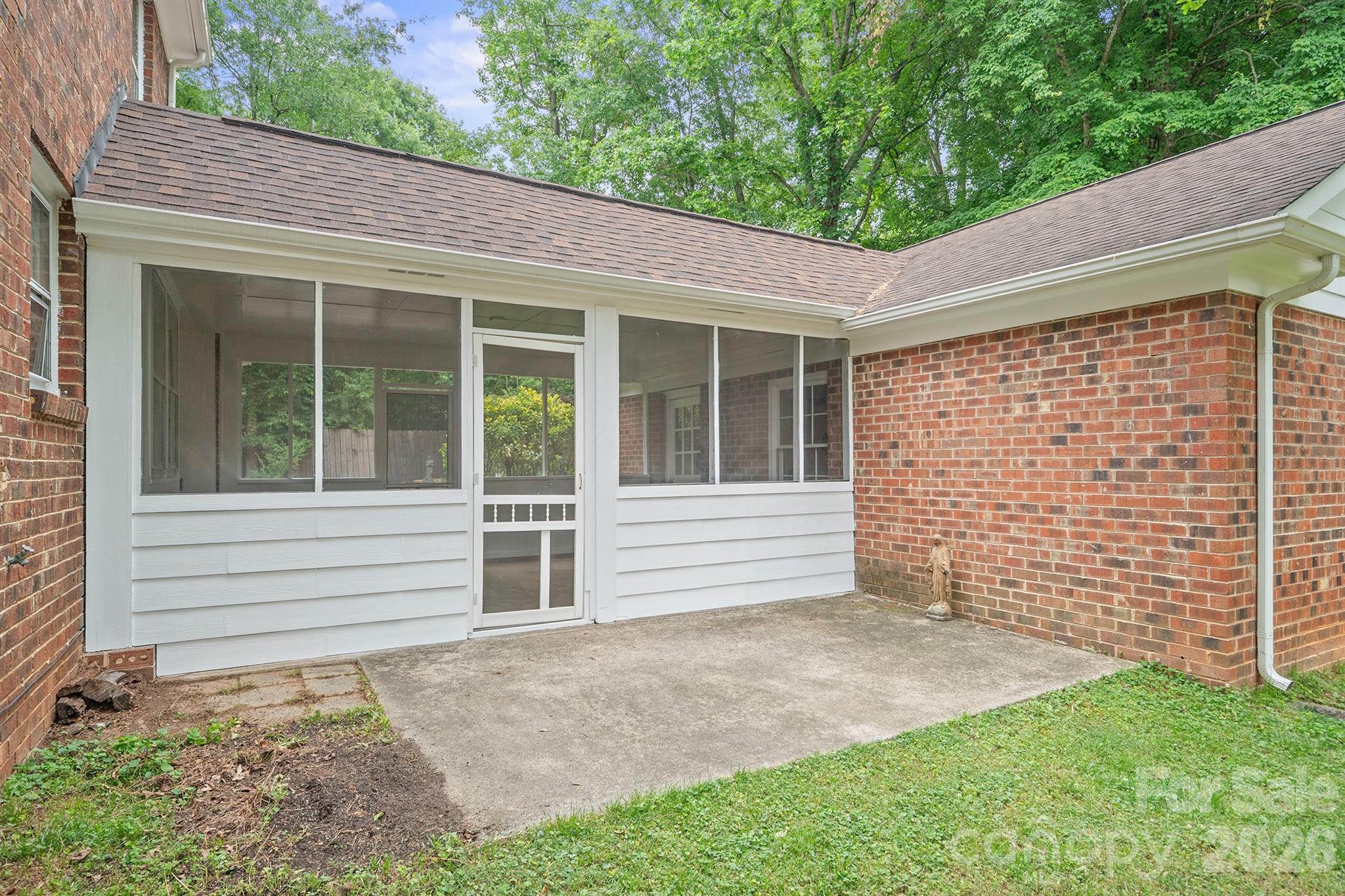 Sardis Forest - Residential