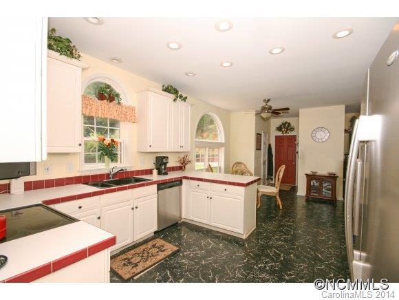 Ruth Villa - Residential