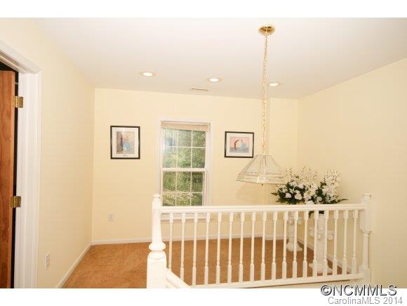 Ruth Villa - Residential