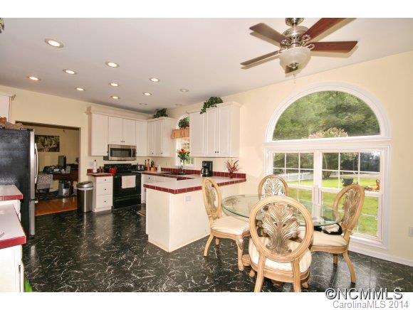 Ruth Villa - Residential