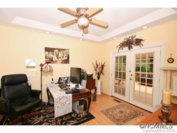 Ruth Villa - Residential