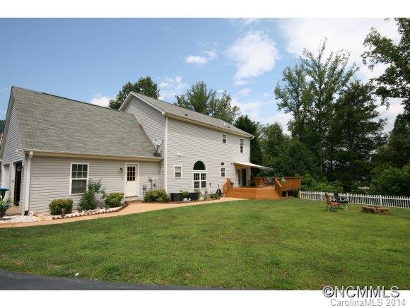 Ruth Villa - Residential