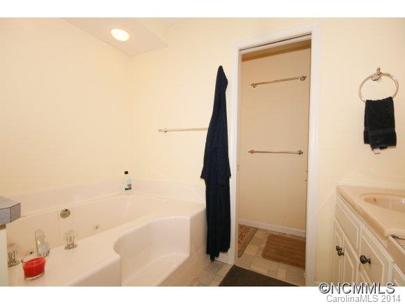 Ruth Villa - Residential