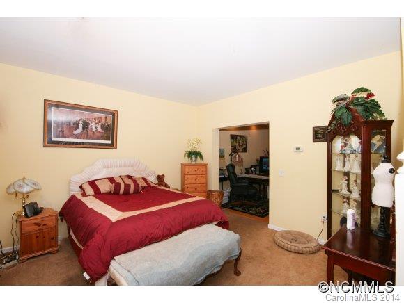 Ruth Villa - Residential