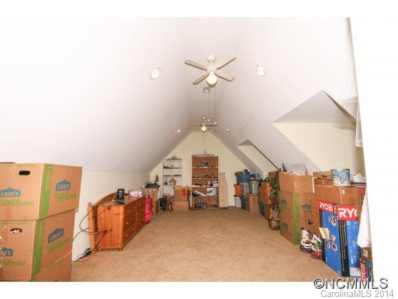 Ruth Villa - Residential