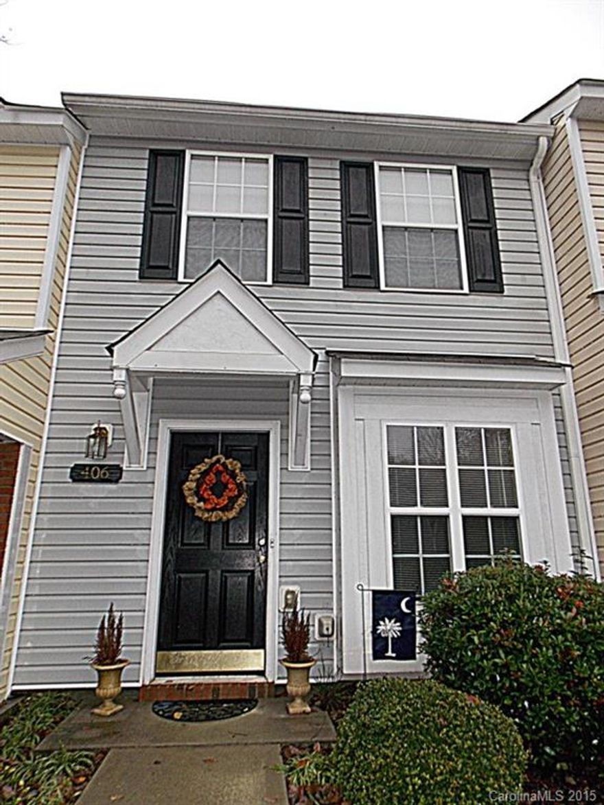 Charming town home that is located conveniently to I-77. It features beautiful hardwoods on the entire first floor. The open floor plan is perfect for entertaining during the holidays with friends and family. The large master bedroom is the perfect place to retreat after a busy work week.