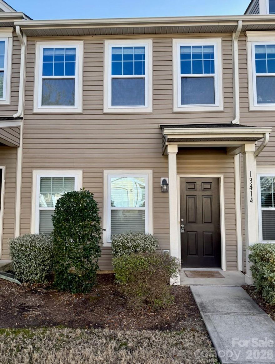 This move-in ready townhome is situated in the heart of Charlotte's Steele Creek area, just 5-6 minutes from Carowinds, I-77, and I-485.  It features 2 bedrooms, 2.5 bathrooms, with new paint, new carpet, new kitchen appliances, new washer and dryer, new toilets and new ceiling fans.