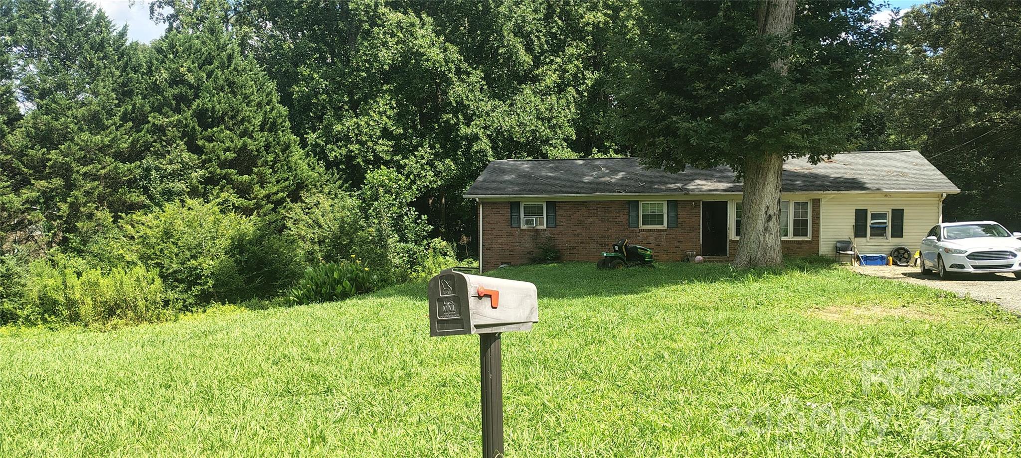 522 Lee Drive