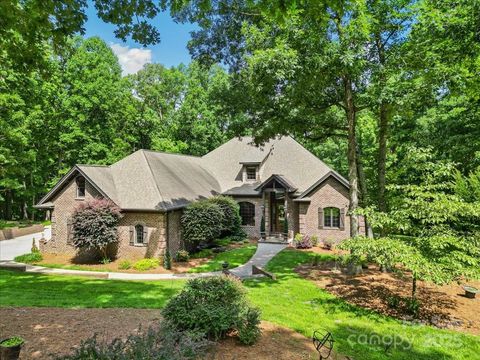 Photo of 562 Rocky Cove Lane, Denton, NC 27239 (MLS # 4311817)