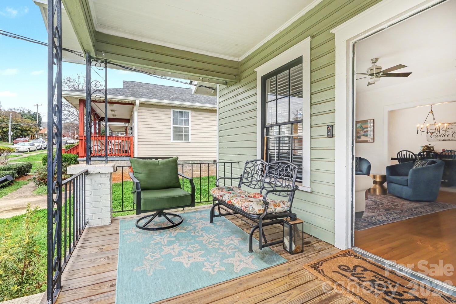 335 S Torrence Street