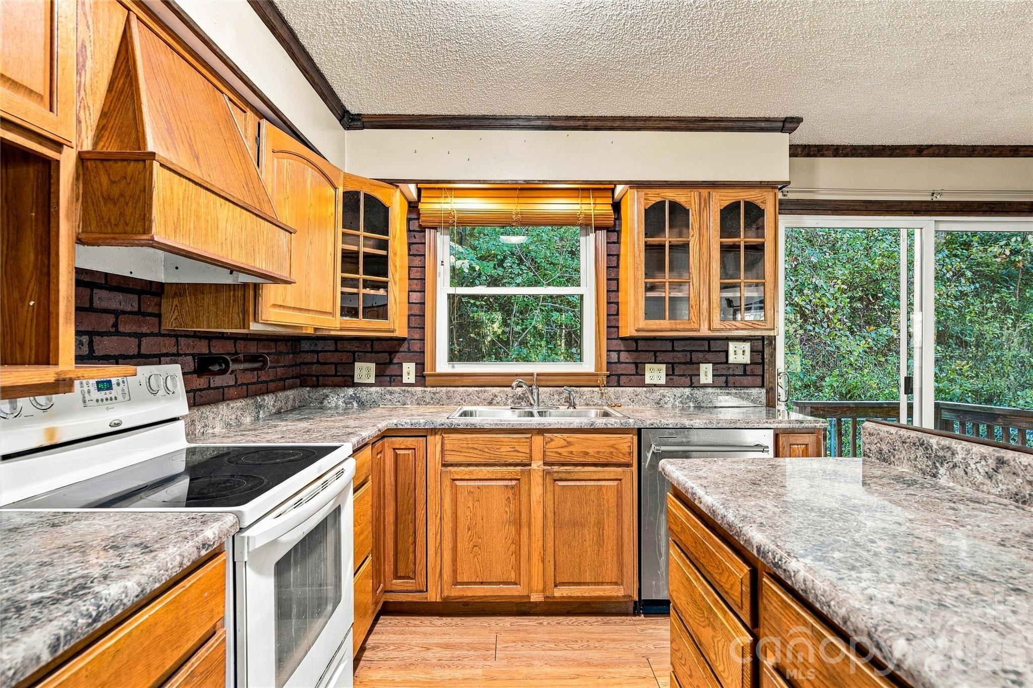 376 Roberts Hill Road