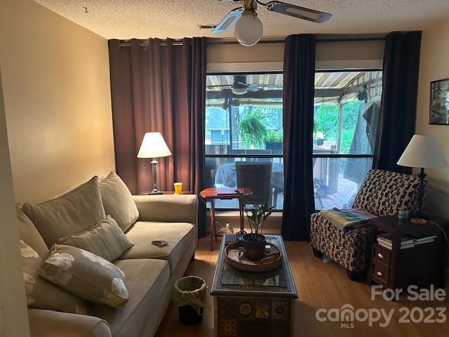 Tega Cay - Residential