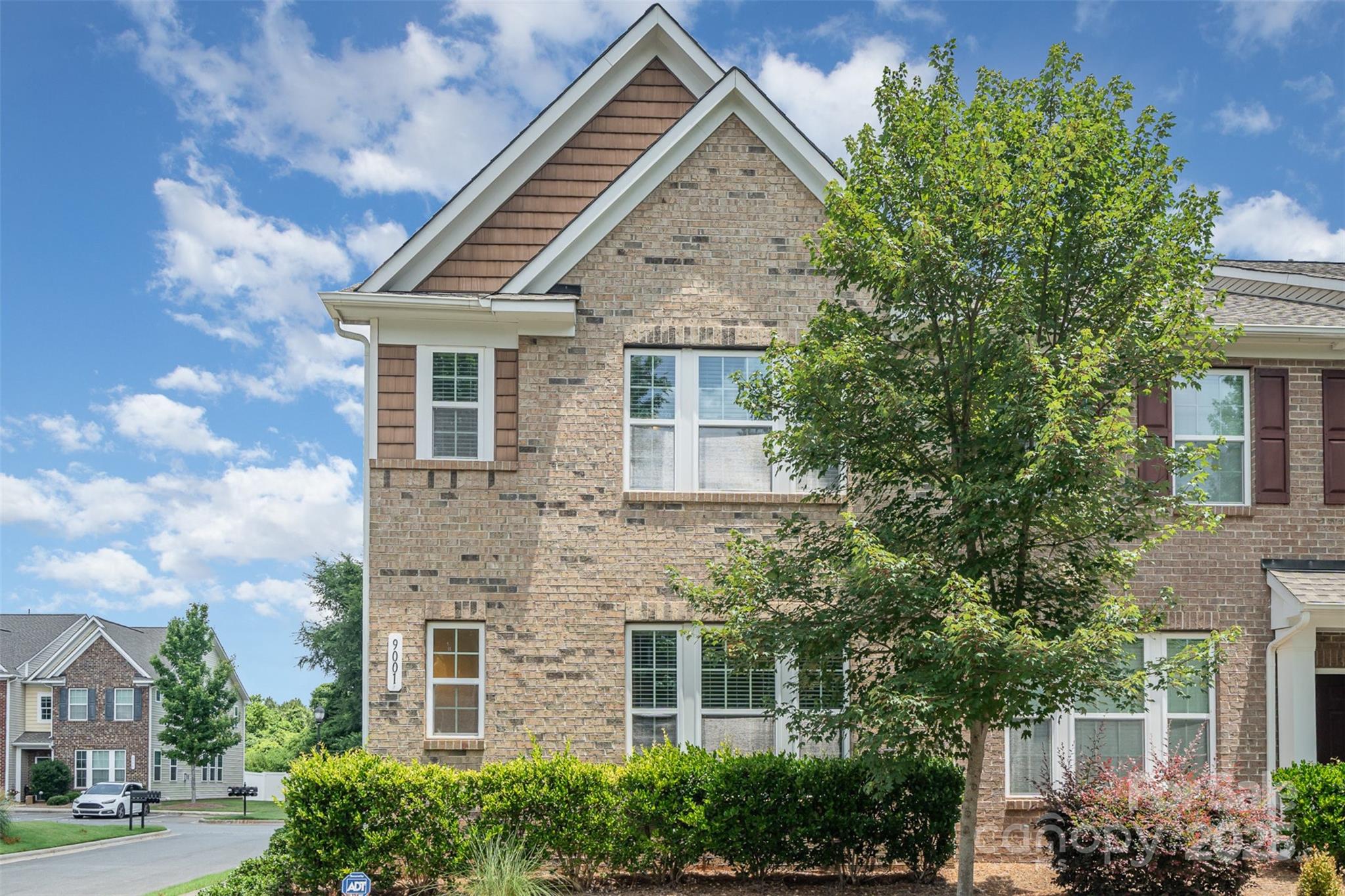 9001 Lanark Lane