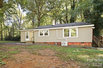 1521 10th Street Statesville NC 28677