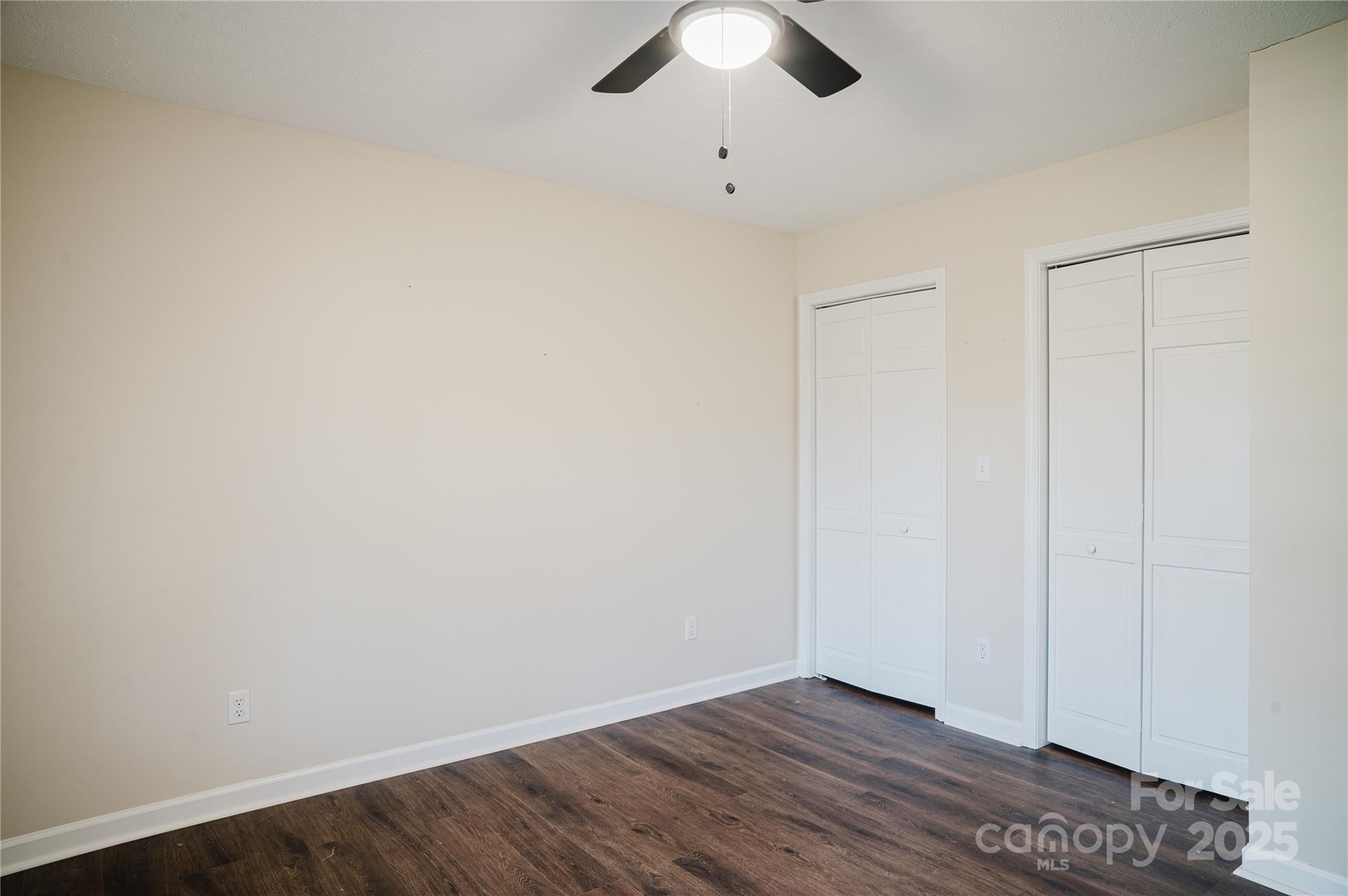 Twelve Oaks - Residential