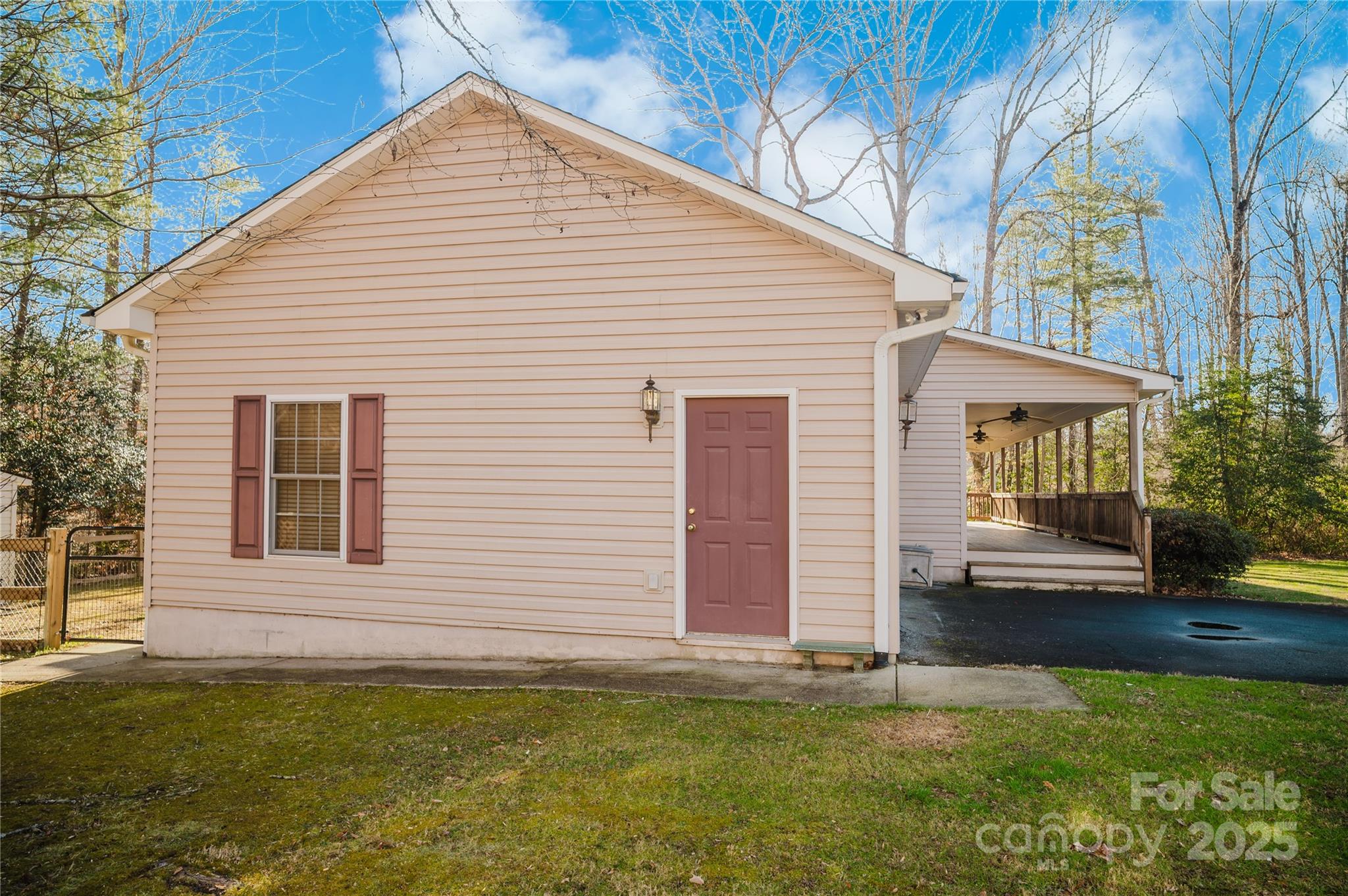 159 W Sweetbriar Lane