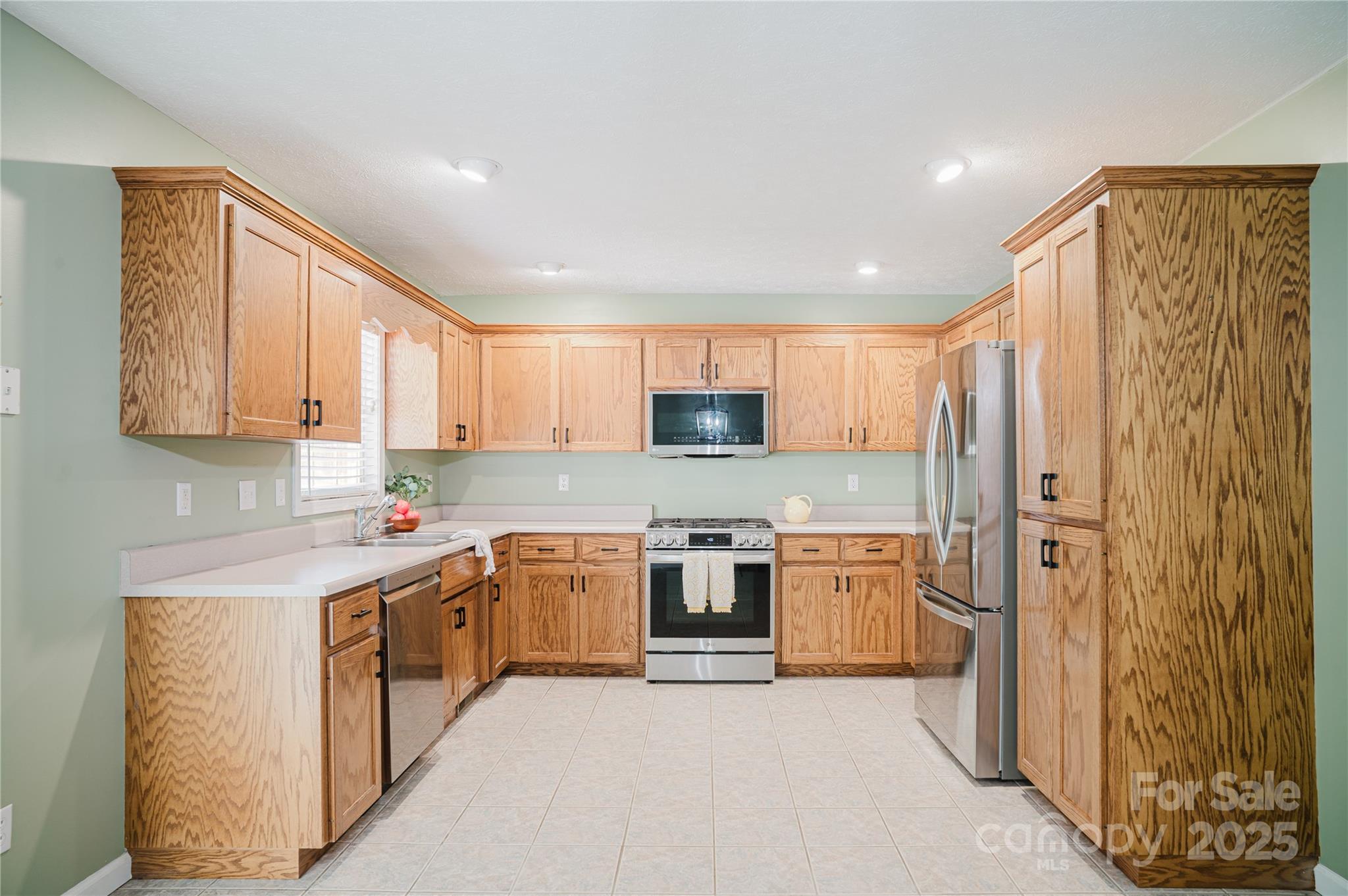 Twelve Oaks - Residential