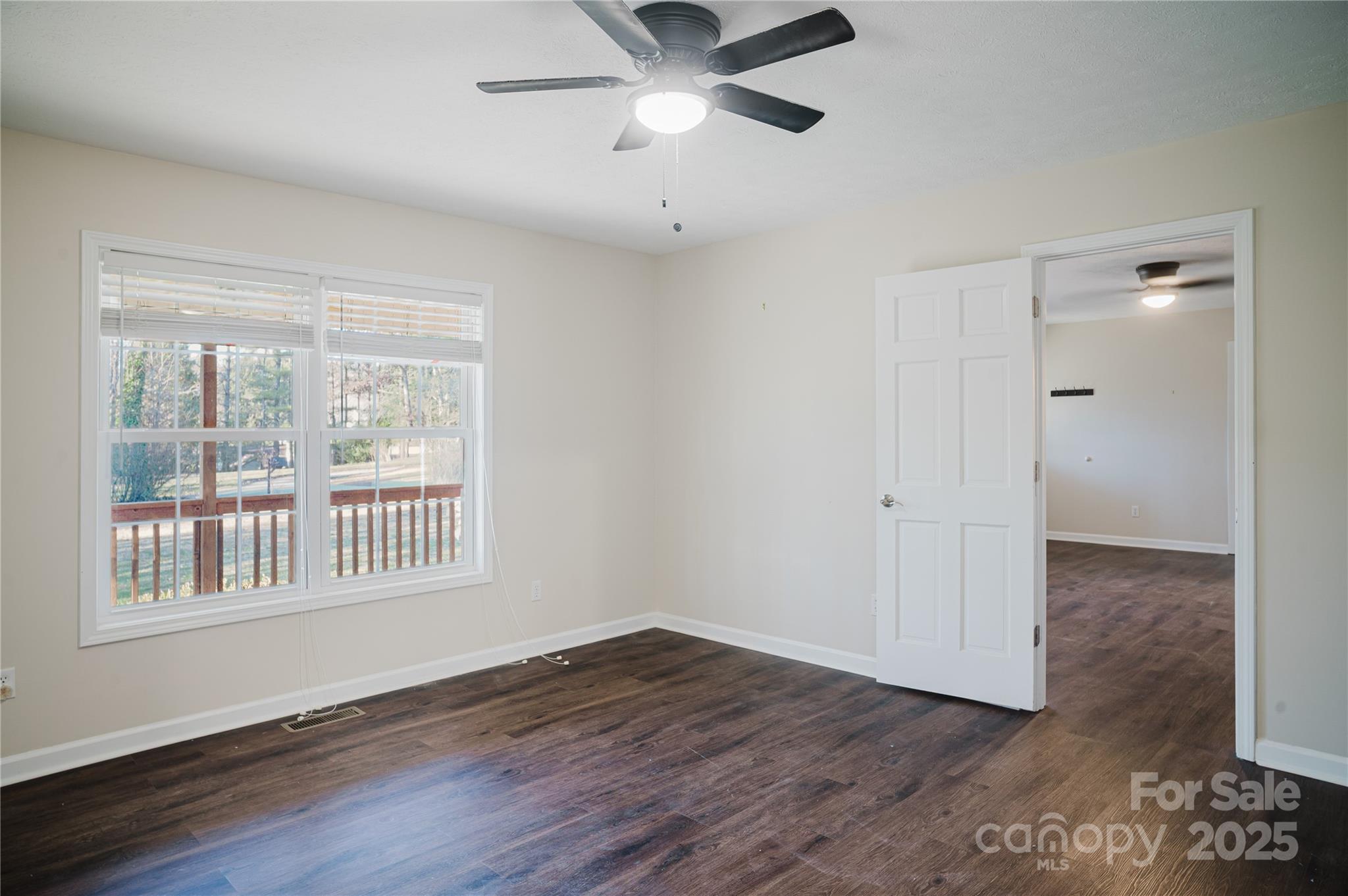 Twelve Oaks - Residential