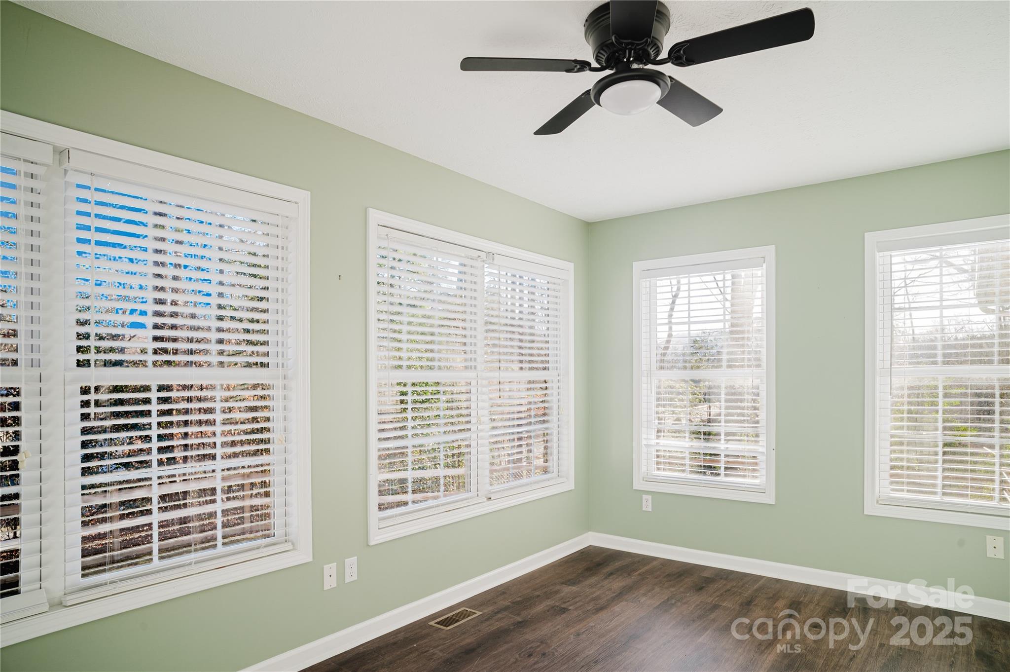 Twelve Oaks - Residential