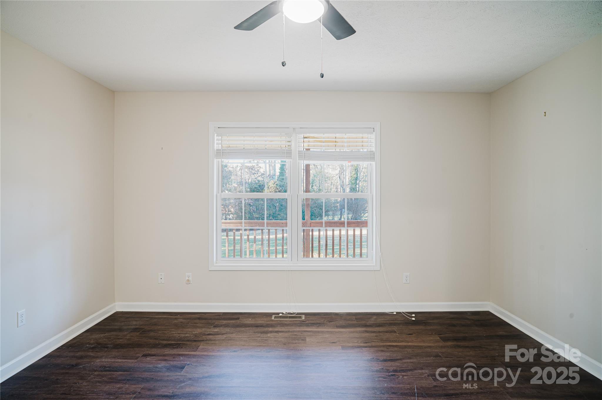 Twelve Oaks - Residential