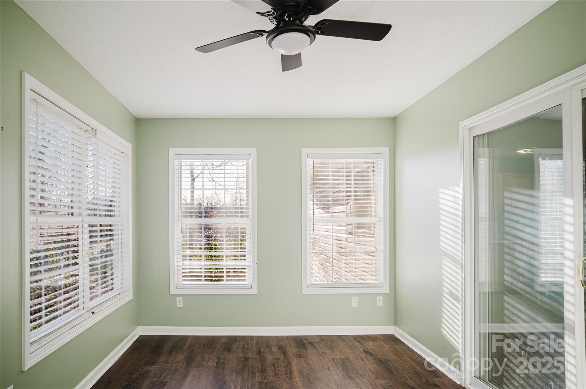 Twelve Oaks - Residential