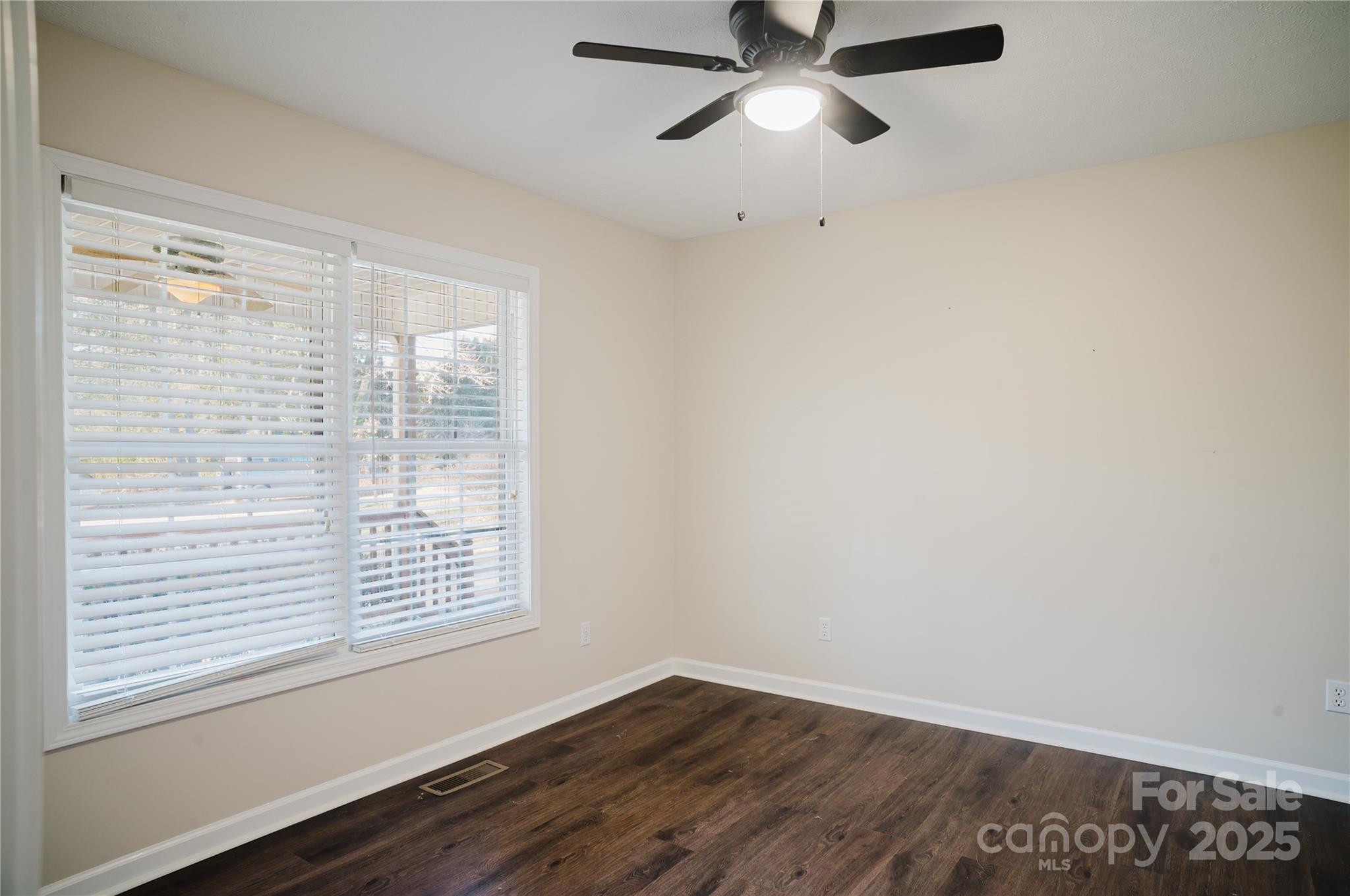 Twelve Oaks - Residential