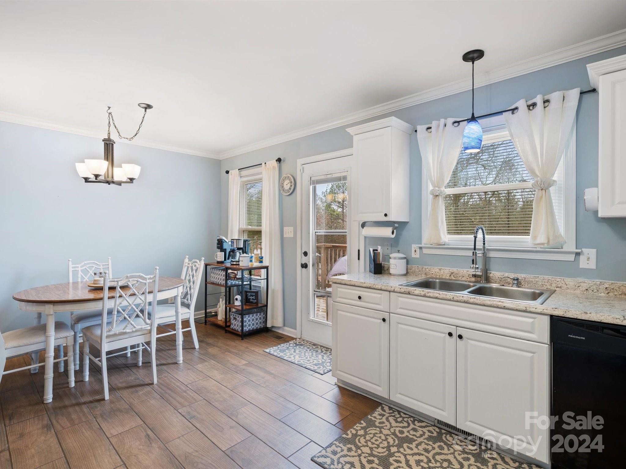 Rolling Ridge - Residential