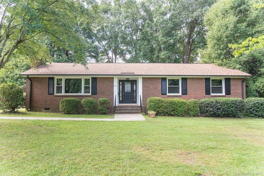 Stunning, renovated home in the heart of the highly desirable Whiteville Park subdivision. Completely re-done kitchen, flooring, bathrooms. Four bedrooms!! Extra living space (not yet pictured). Spacious backyard. Showings to begin Thursday, August 31, 2017.