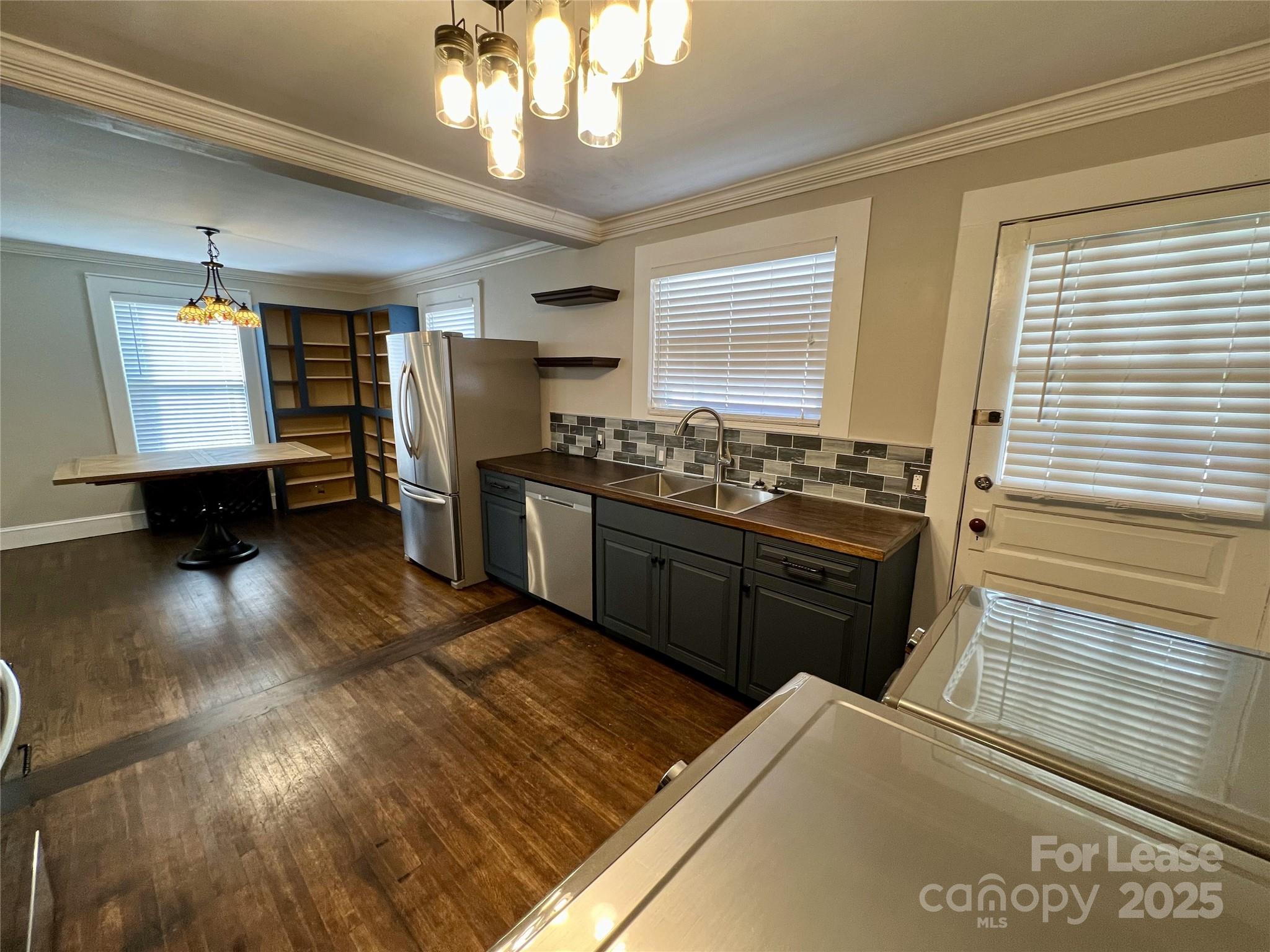 Oakhurst - Residential Lease