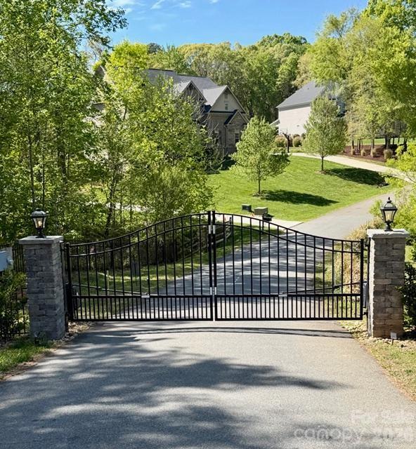 121 Leeward Shoals Lane