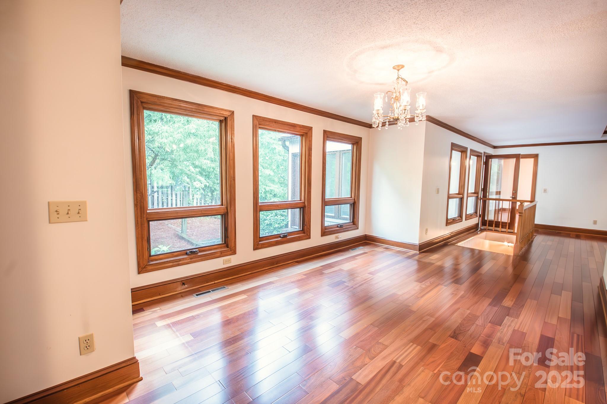 3700 NW Gainesway Court NW