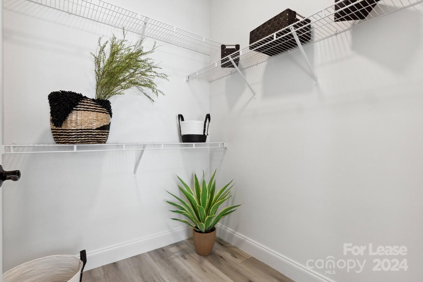 Asheville, North Carolina 28805, United States, 3 Bedrooms Bedrooms, ,3 BathroomsBathrooms,Residential,Active,56431