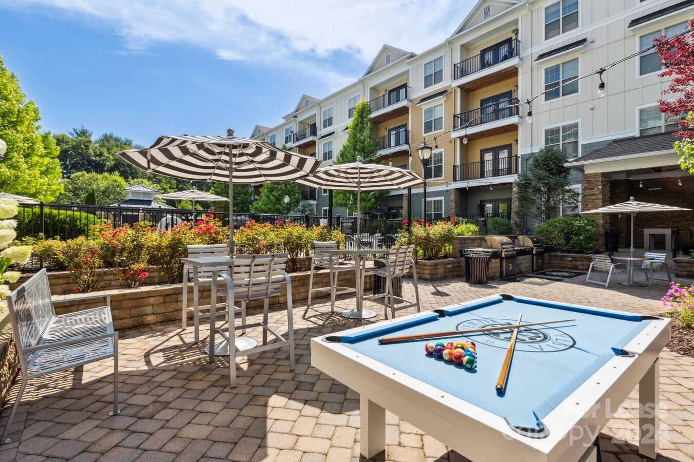 Asheville, North Carolina 28805, United States, 3 Bedrooms Bedrooms, ,3 BathroomsBathrooms,Residential,Active,56431