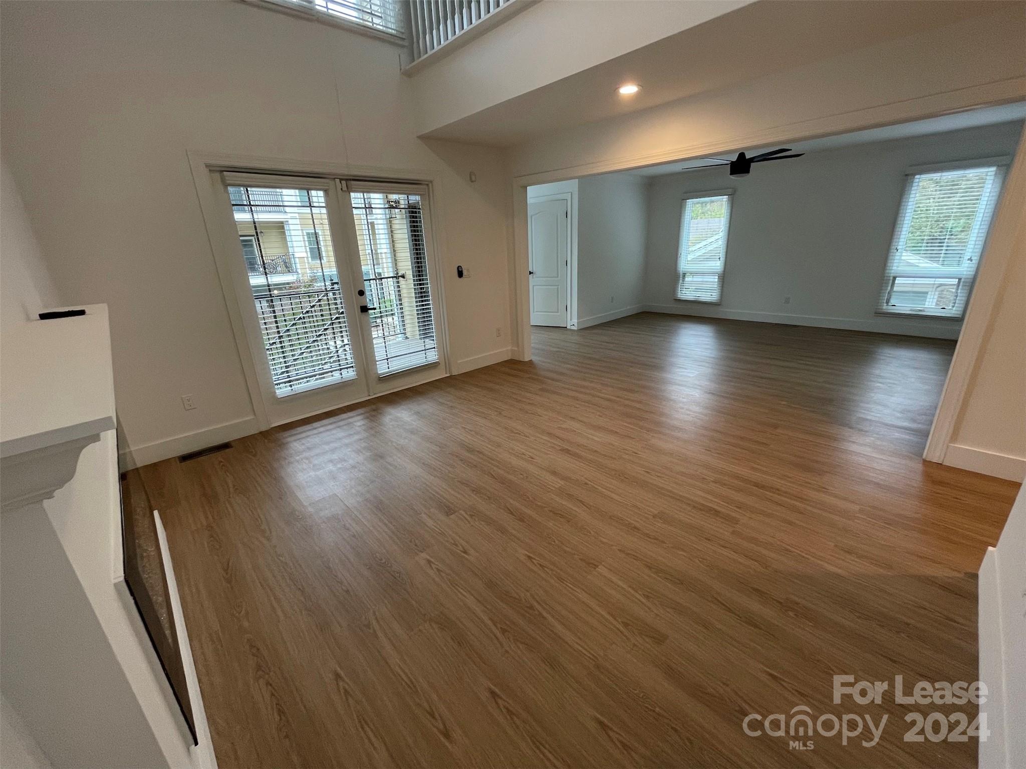 Asheville, North Carolina 28805, United States, 3 Bedrooms Bedrooms, ,3 BathroomsBathrooms,Residential,Active,56431
